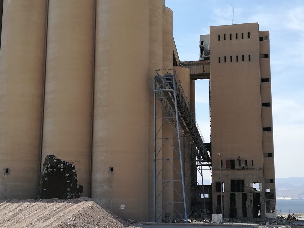 DSS013: Lessons Learned from the Port Aqaba Grain Silo Explosion with Ali Alnajdawi | dustsafetyscience.com